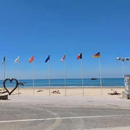 Les Pieds Dans L'eau لي بورتيل