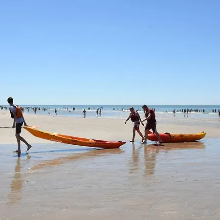 Les Pieds Dans L'eau