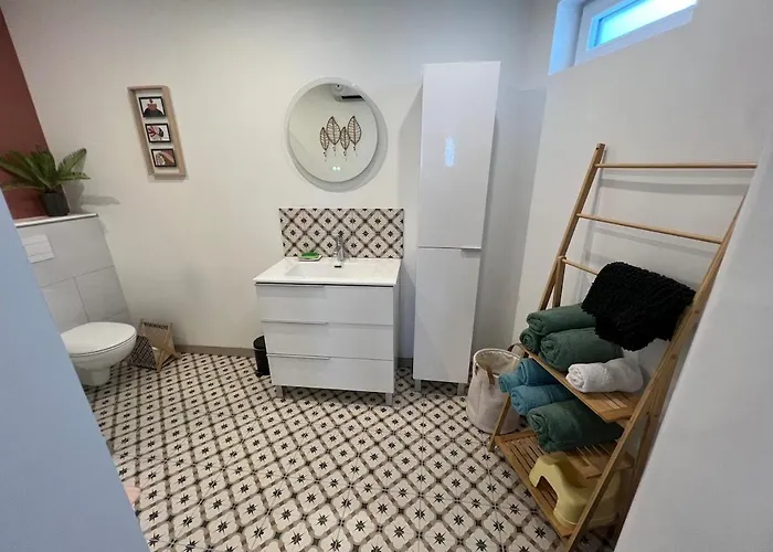 Les Pieds Dans L'eau *