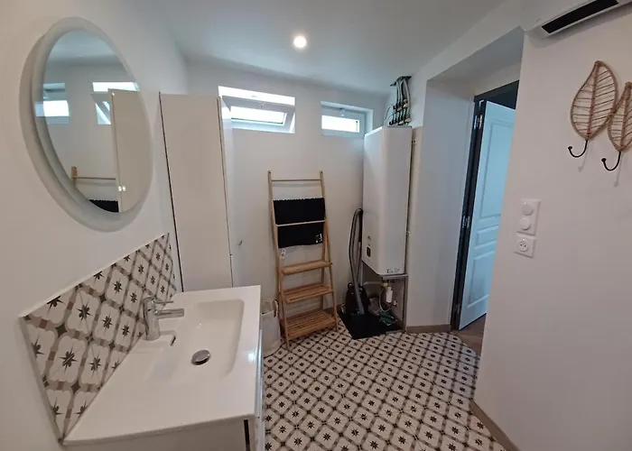 Les Pieds Dans L'eau *