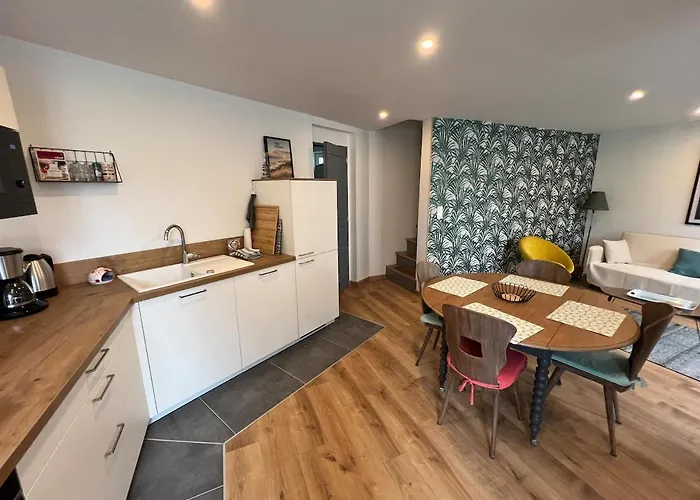 Les Pieds Dans L'eau